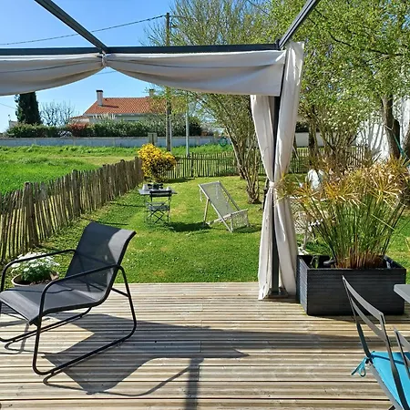 Le Colibri Le Port-des-Barques